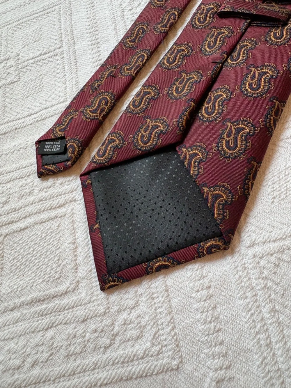 Vintage Tango 100% Silk Maroon Paisley Necktie - 4